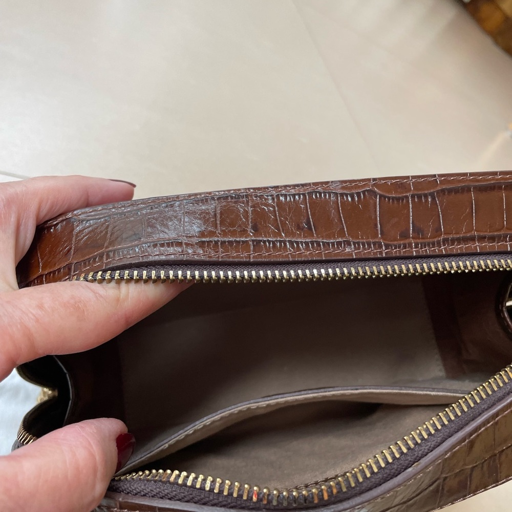 Cuyana Brown Croc-Embossed Leather Crossbody Bag - Picture 10 of 15